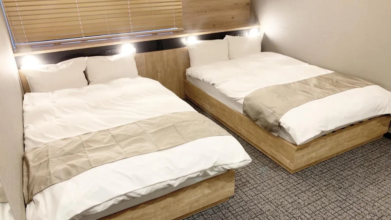 First Cabin Midosuji Namba Osaka 3*,  Japón