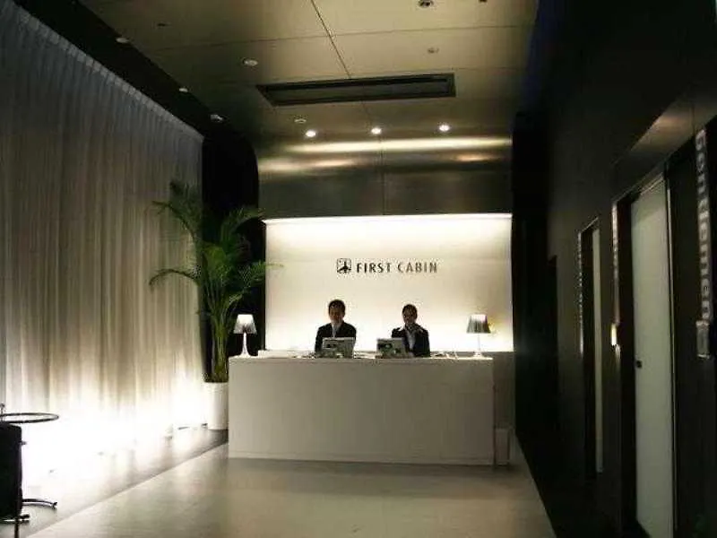 First Cabin Midosuji Namba Osaka Japón